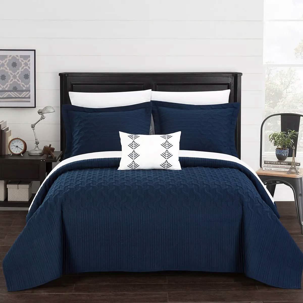 Shaly Quilt Cover Set Interlaced Vine Pattern Quilted Bed- DailySale- {{Product type}}