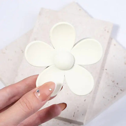 Flower Shaped Hair Clips - Kia Day Design