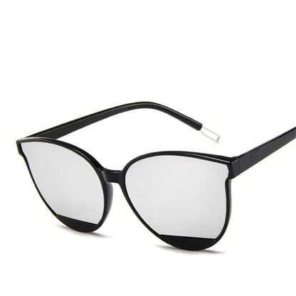 Vintage Brand Sunglasses with UV400 Black Silver one