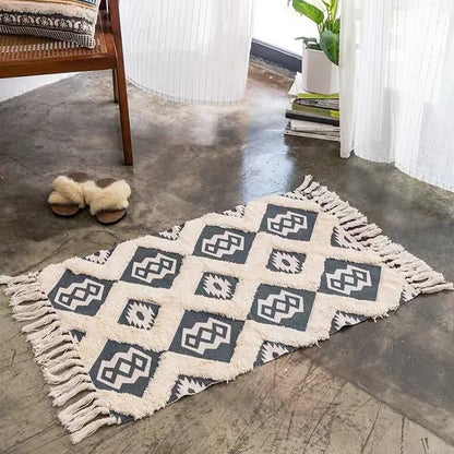 Bohemian Hand-Woven Tassel Carpet Kia Day Design
